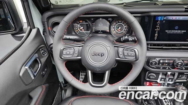 Jeep Wrangler 2024 — photo 18