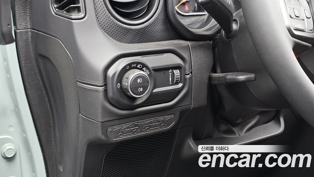 Jeep Wrangler 2024 — photo 19