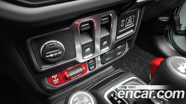 Jeep Wrangler 2024 — photo 26