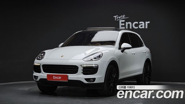 Porsche Cayenne 2016 — photo 1
