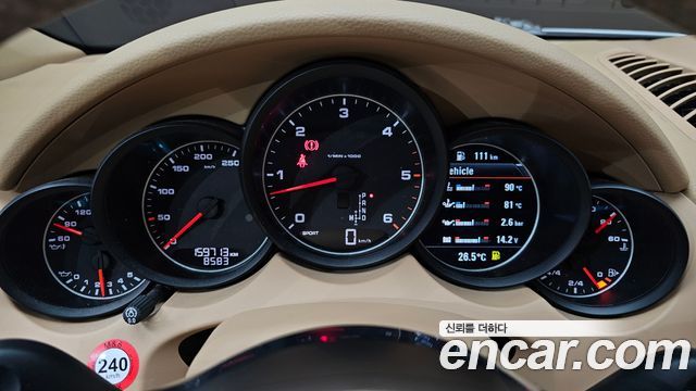 Porsche Cayenne 2016 — photo 8