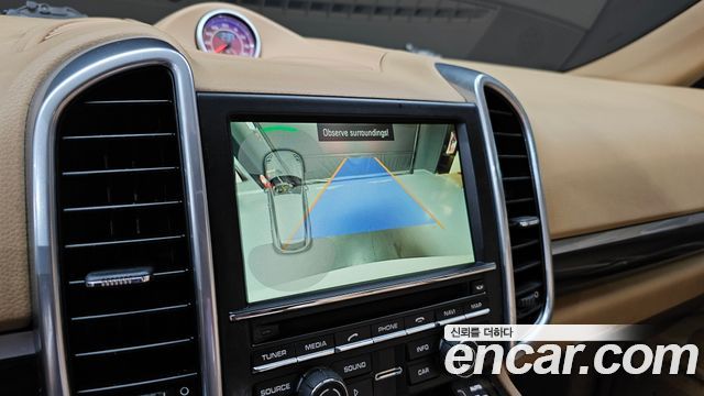Porsche Cayenne 2016 — photo 15