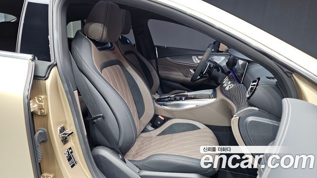 Mercedes-Benz AMG GT 2023 — photo 11