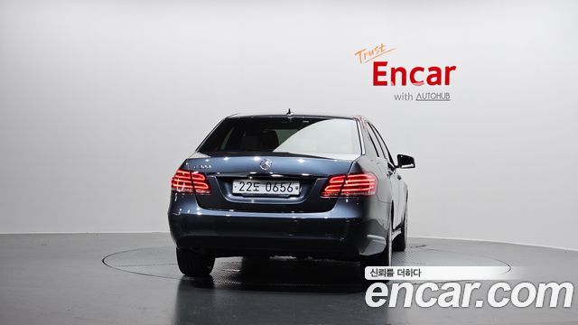 Mercedes-Benz E-Class 2016 — photo 4