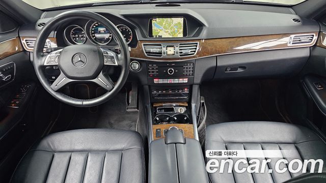 Mercedes-Benz E-Class 2016 — photo 7