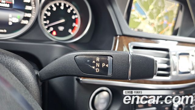 Mercedes-Benz E-Class 2016 — photo 9