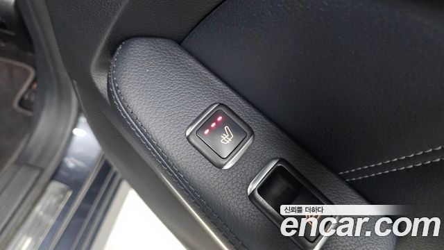 Mercedes-Benz E-Class 2016 — photo 18