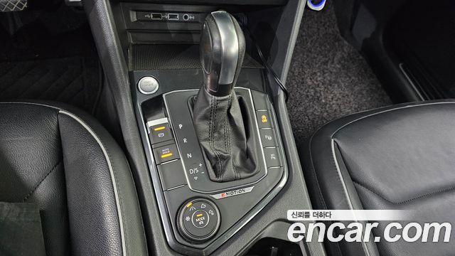 Volkswagen Tiguan 2020 — photo 9