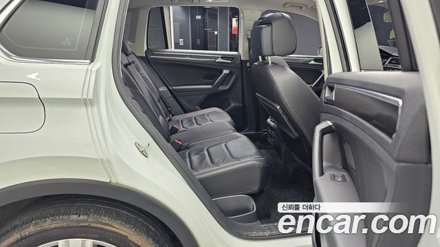 Volkswagen Tiguan 2020 — photo 12