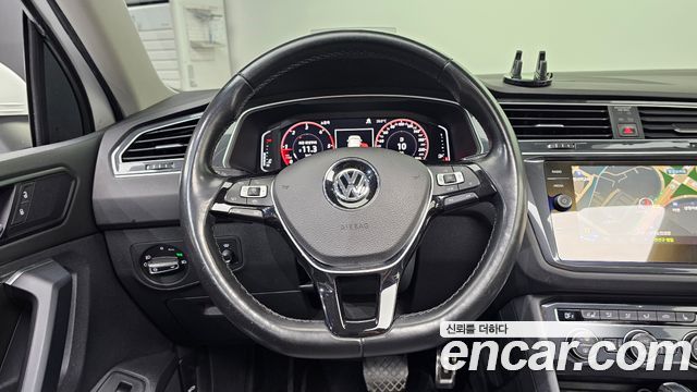 Volkswagen Tiguan 2020 — photo 13