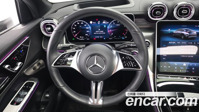 Mercedes-Benz GLC-Class 2025 — photo 13