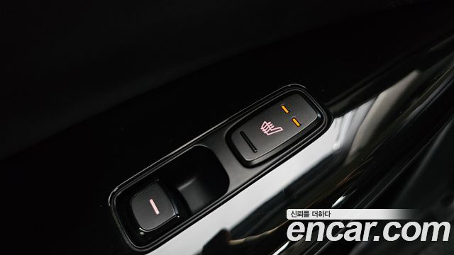 Kia K7 2018 — photo 17