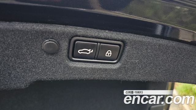 Kia K7 2018 — photo 20