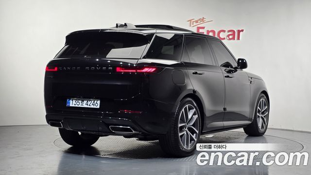 Land Rover Range Rover Sport 2026 — photo 2