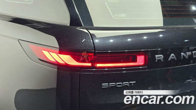 Land Rover Range Rover Sport 2026 — photo 9