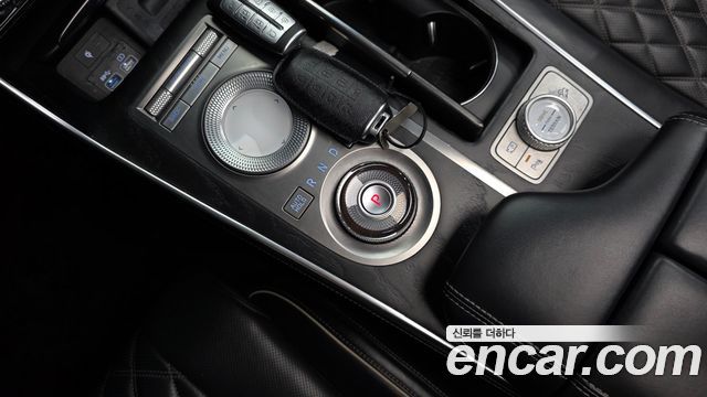Genesis GV80 2020 — photo 12