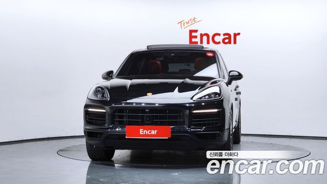 Porsche Cayenne 2023 — photo 3