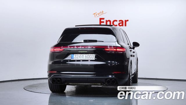 Porsche Cayenne 2023 — photo 4