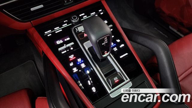 Porsche Cayenne 2023 — photo 12