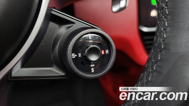 Porsche Cayenne 2023 — photo 25