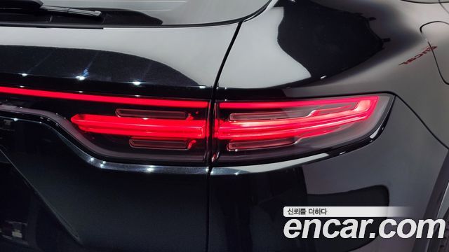 Porsche Cayenne 2023 — photo 9