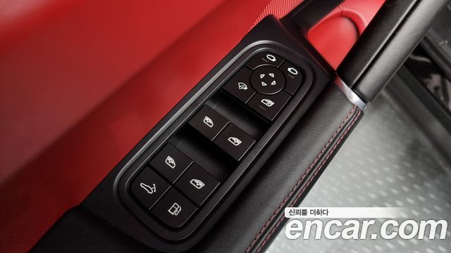 Porsche Cayenne 2023 — photo 30