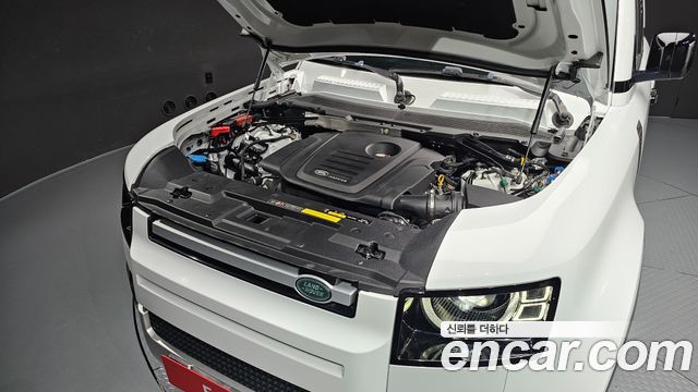 Land Rover Defender 2020 — photo 6