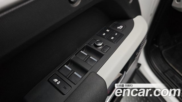 Land Rover Defender 2020 — photo 34