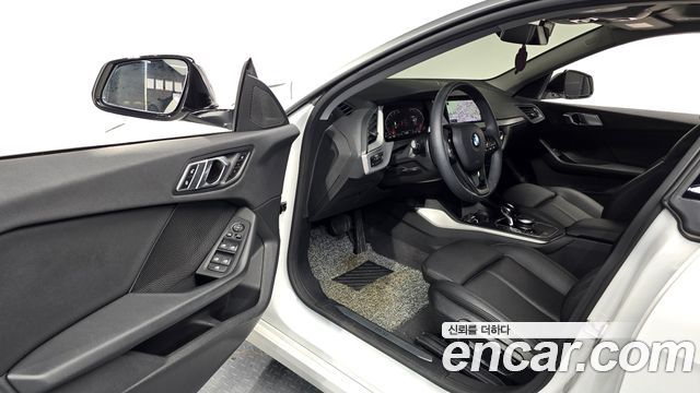 BMW 2-Series 2020 — photo 13