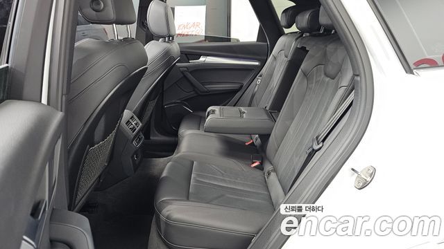 Audi Q5 2020 — photo 18