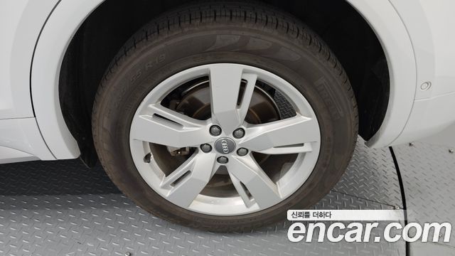 Audi Q5 2020 — photo 7