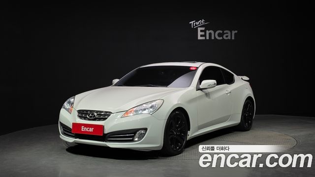 Hyundai Genesis 2011 — photo 1
