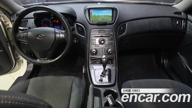 Hyundai Genesis 2011 — photo 7