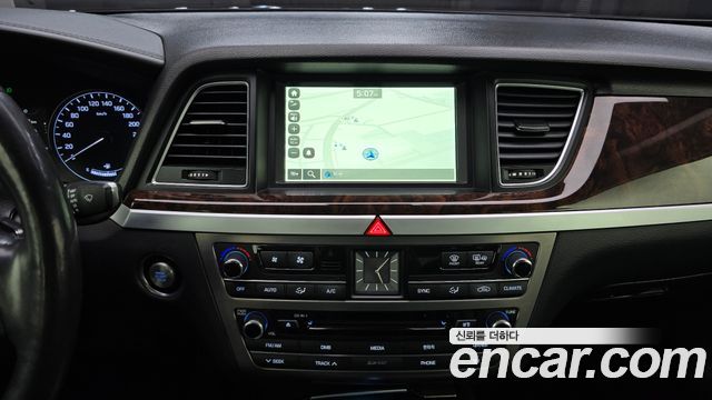 Hyundai Genesis 2015 — photo 14