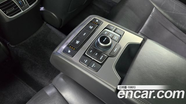 Hyundai Genesis 2015 — photo 17