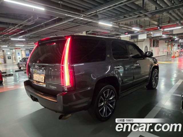 Chevrolet Tahoe 2010 — photo 3