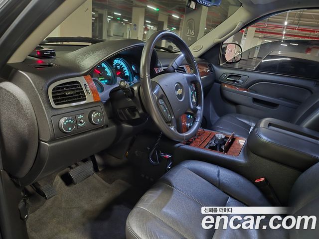 Chevrolet Tahoe 2010 — photo 13