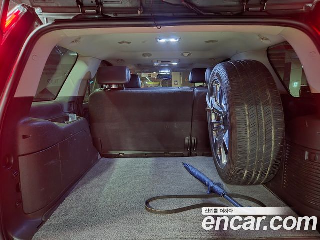 Chevrolet Tahoe 2010 — photo 14