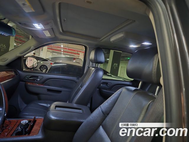 Chevrolet Tahoe 2010 — photo 17