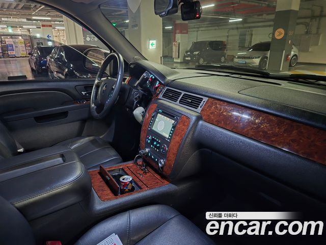 Chevrolet Tahoe 2010 — photo 19