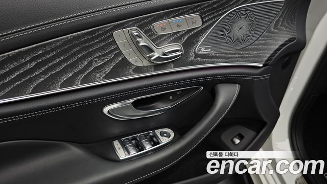 Mercedes-Benz AMG GT 2023 — photo 16
