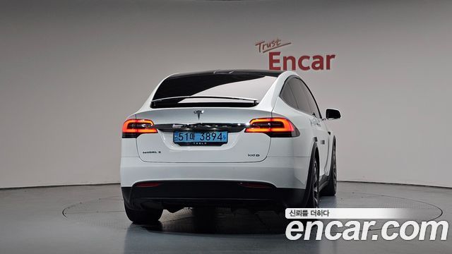 Tesla Model X 2019 — photo 4
