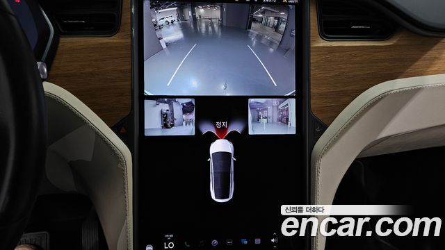 Tesla Model X 2019 — photo 22