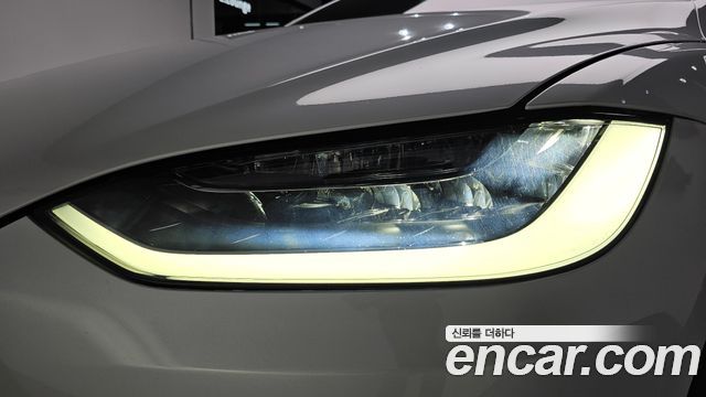 Tesla Model X 2019 — photo 8