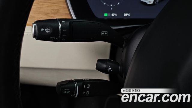 Tesla Model X 2019 — photo 30