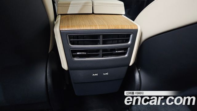 Tesla Model X 2019 — photo 32