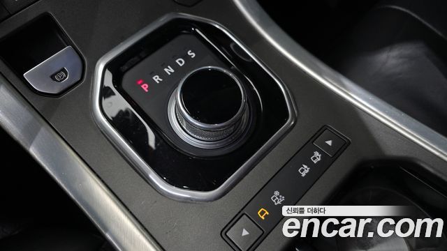 Land Rover Range Rover Evoque 2015 — photo 9