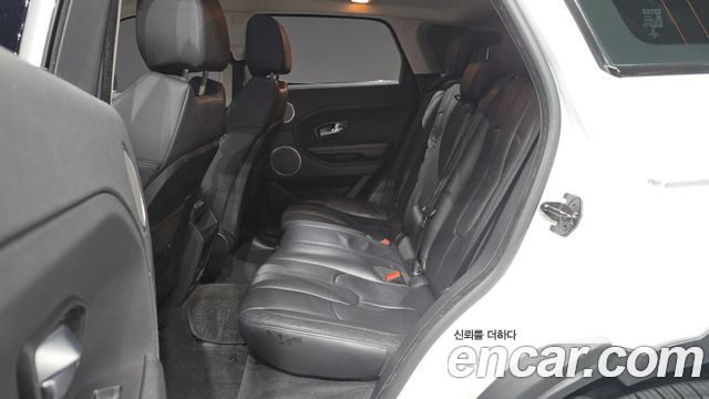Land Rover Range Rover Evoque 2015 — photo 12