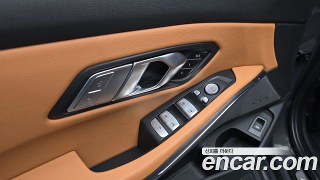 BMW 3-Series 2025 — photo 21