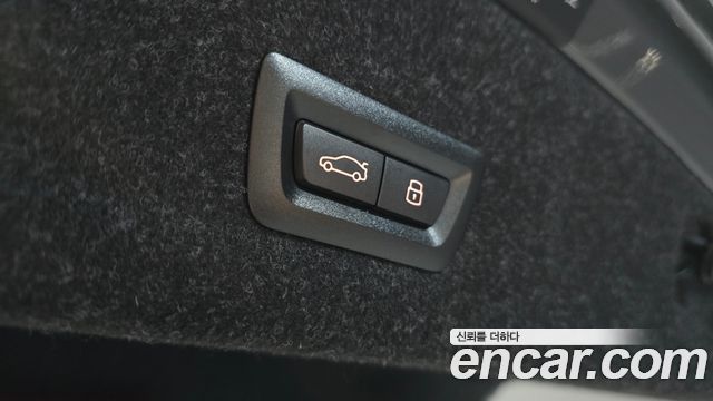 BMW 3-Series 2025 — photo 26